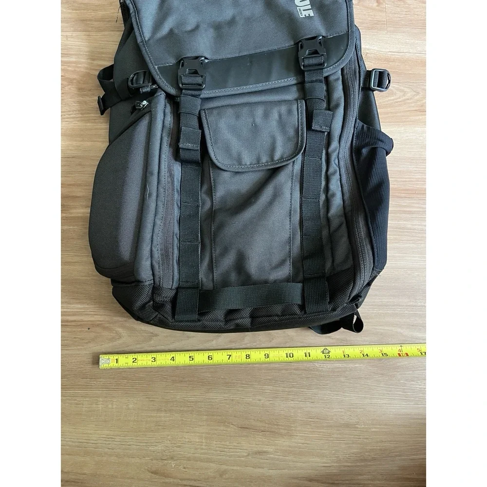 THULE‎ Sweden Backpack Laptop Bag 25L Black Shadow Gray | 18
